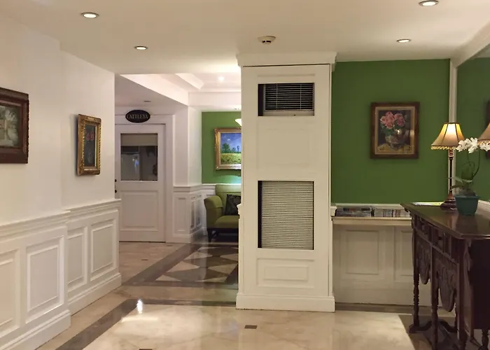 Orchid Garden 3* Манила